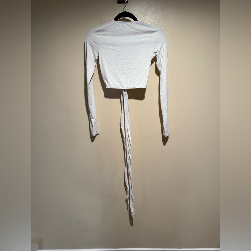 ALO Yoga White Escalate Wrap Top - Picture 11 of 15